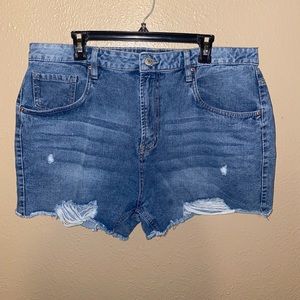Distressed Medium Wash Demin Shorts, US 15